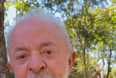 Lula envia recado a Ancelotti e dá dicas à Seleção: 'Pelo amor de Deus, chutem'