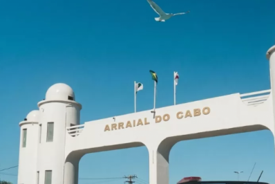 Operação da PM no Morro da Coca-Cola termina com suspeito baleado em Arraial do Cabo
