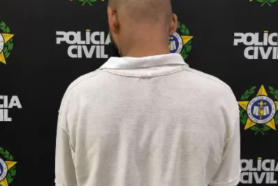 Trabalhando em pousada na Ferradura, foragido da Justiça é localizado e preso em Búzios