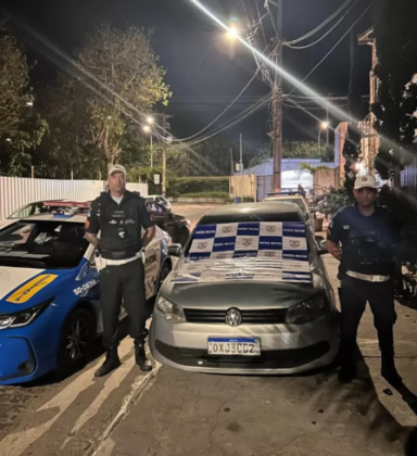 Motorista fura bloqueio policial, foge por 4 km e é detido em Arraial do Cabo