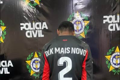 Dono de lanchonete é assaltado em Cabo Frio; polícia recupera moto e apreende arma