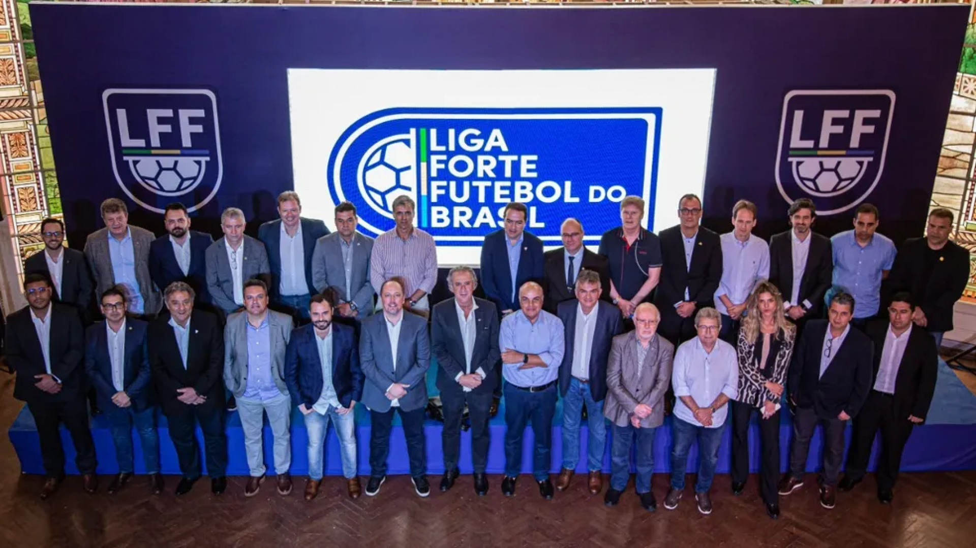 Botafogo, Cruzeiro e mais dois clubes amea&ccedil;am deixar FFU