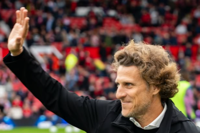 Ídolo uruguaio, Forlán se oferece para assumir seleção do país