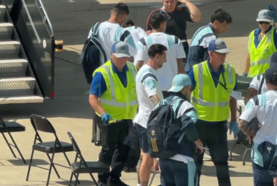 Vídeo: Messi dá gargalhada em revista com detector de metais