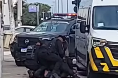 Homem ameaça guardas, resiste à abordagem e acaba levado para a delegacia em Cabo Frio