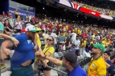 Vídeo! Torcedores brigam em estádio após eliminação do Brasil