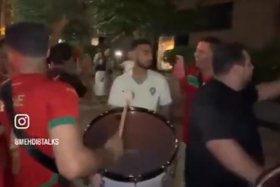 Vídeo! Marroquinos atrapalham sono de astros da seleção francesa