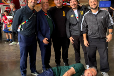 Torcedores 'piram' com encontro entre Galvão Bueno e CazéTV