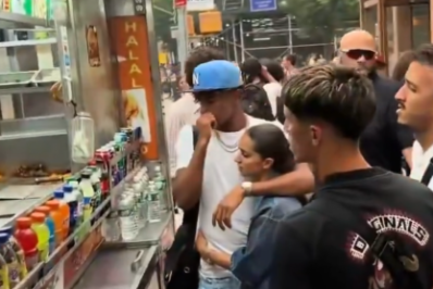 Vídeo! Lamine Yamal é filmado nas ruas de Nova York antes da final