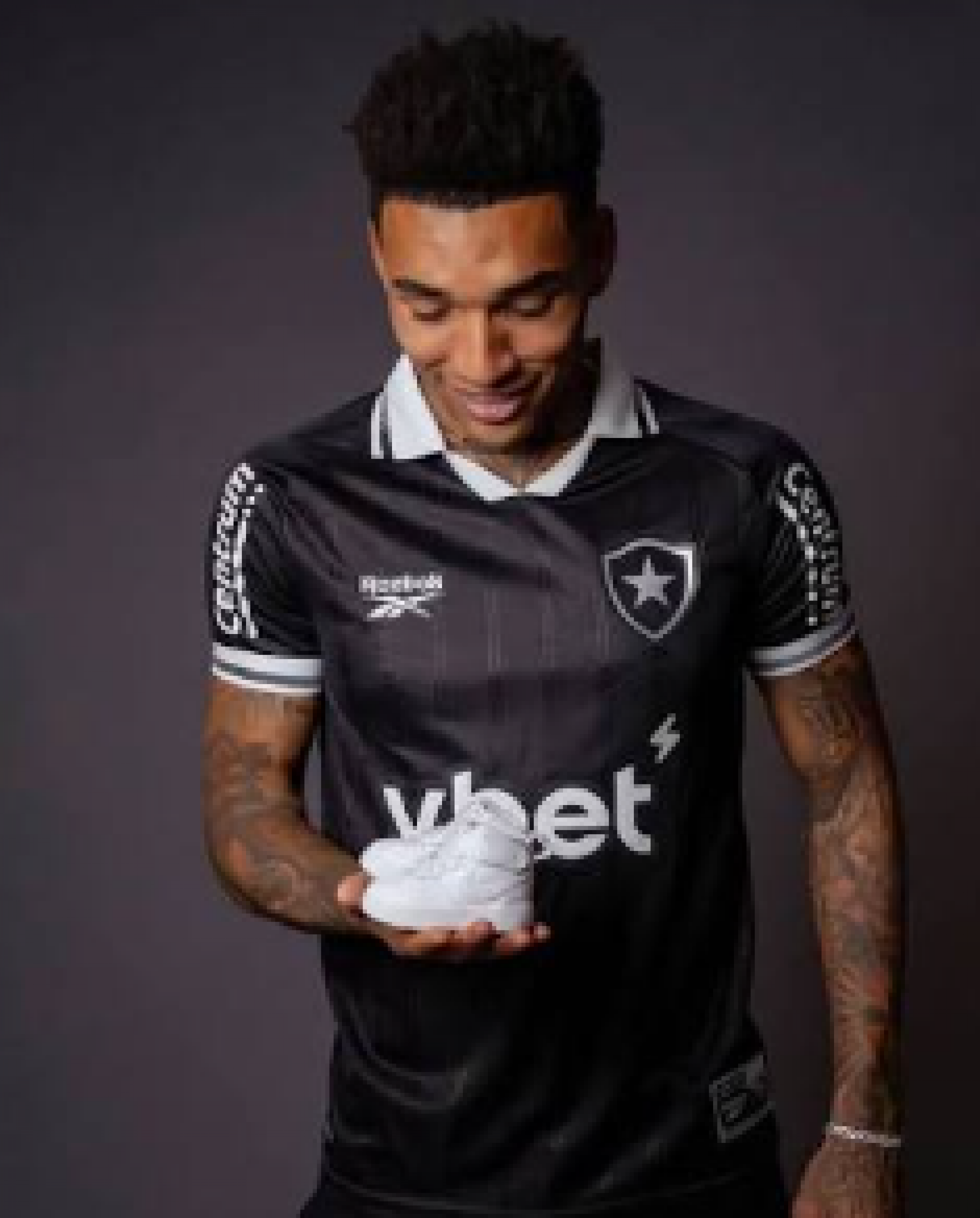 Ensaio no Instagram do jogador depois de descobrir que seria pai