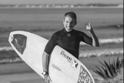 Surfista Zé Pena morre após mal súbito na Praia do Forte, em Cabo Frio