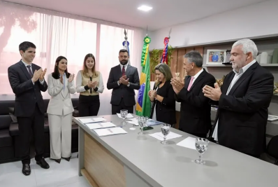 Casimiro empossa primeiros procuradores municipais concursados