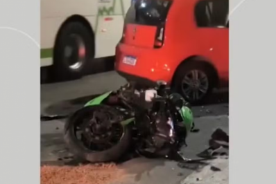 Motociclista fica gravemente ferido após colisão com carro em Teresópolis
