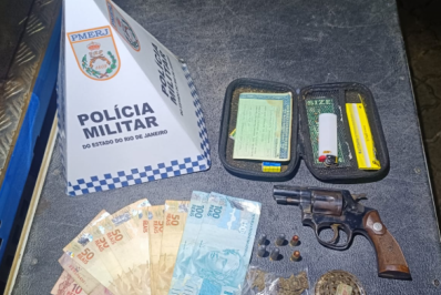 Homem é preso com arma e drogas no interior de Teresópolis 