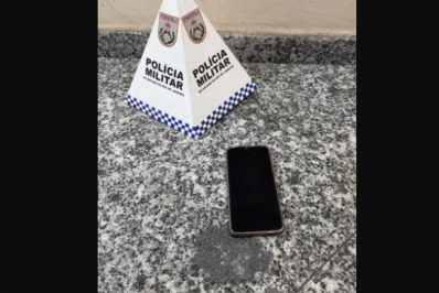 Populares detêm homem acusado de furtar celular no Centro de Cabo Frio