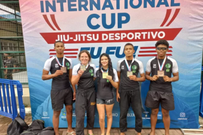 Projeto social de Arraial leva 13 atletas ao pódio em torneio de jiu-jitsu