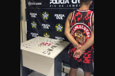 Homem é preso por tráfico de drogas no bairro Cem Braças, em Búzios