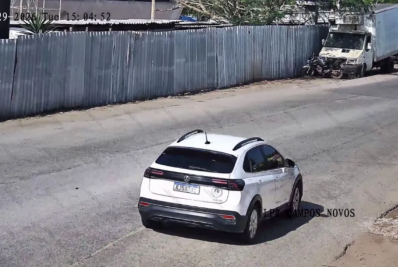 Carro roubado e veículo sem chassi são apreendidos em Cabo Frio