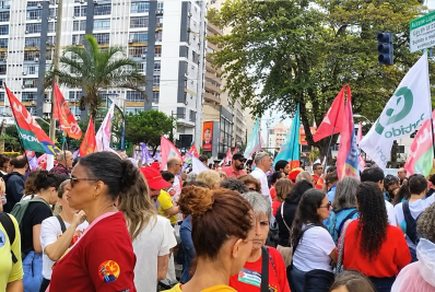 Manifestação pela Democracia e Soberania reúne multidão em Icaraí