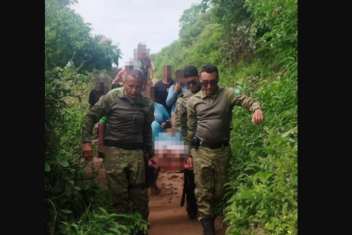 GOPAM resgata duas mulheres em trilhas de Arraial do Cabo